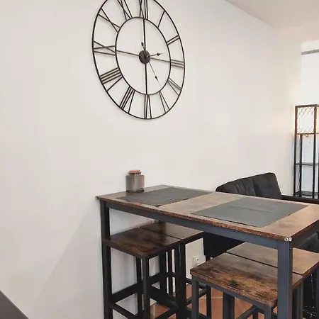 Loft Place Massena Daire Nice